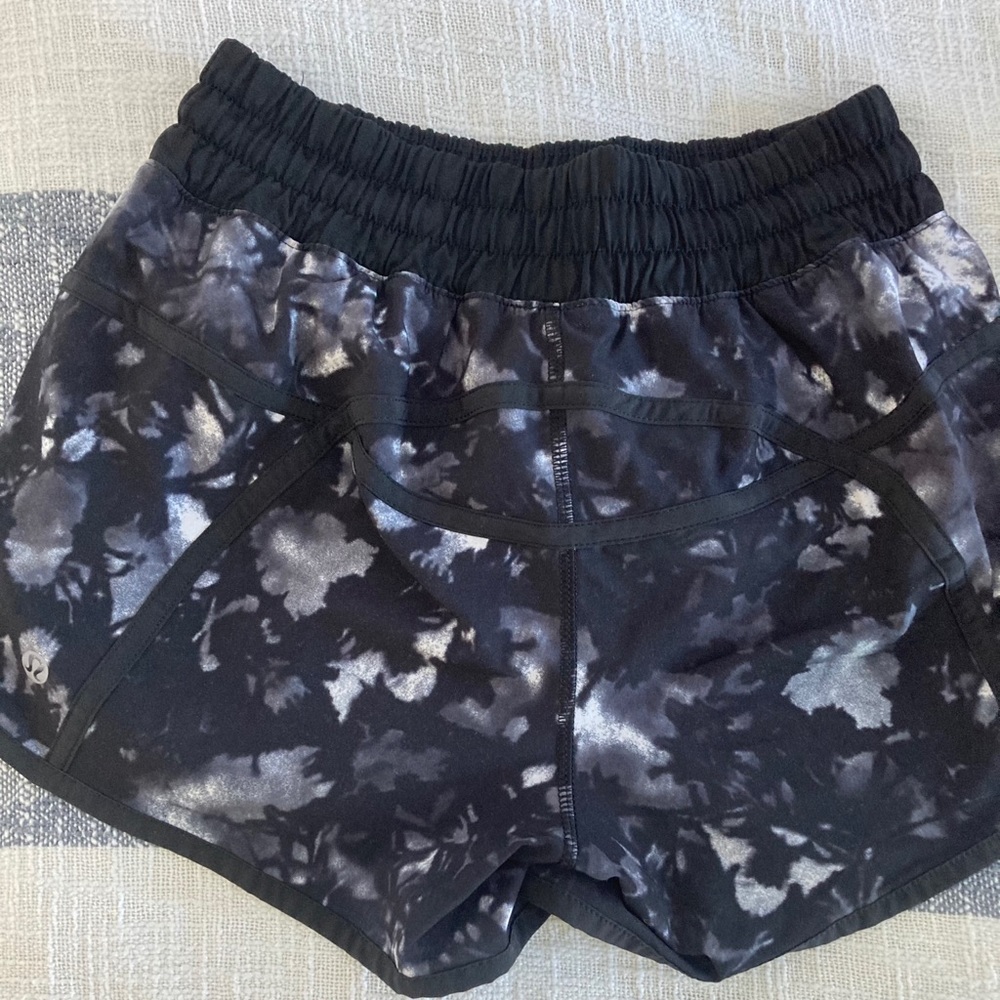 Lululemon Speed Short - Picture 2 of 3